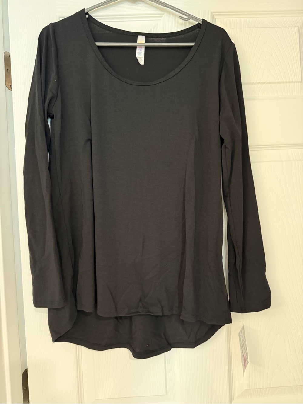 Lularoe Women's Black Long Sleeve Scoop Neck Top